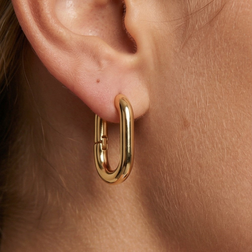 Elara Hoops