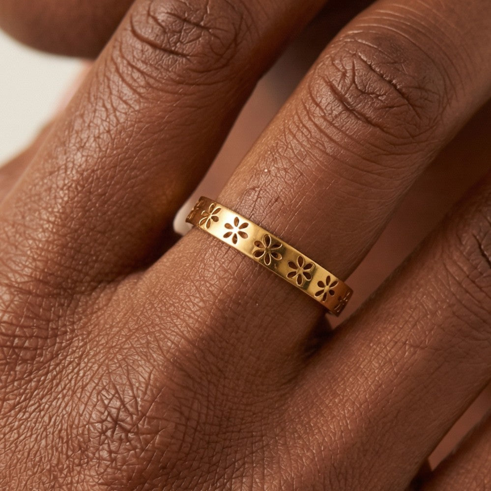 Pietra Ring