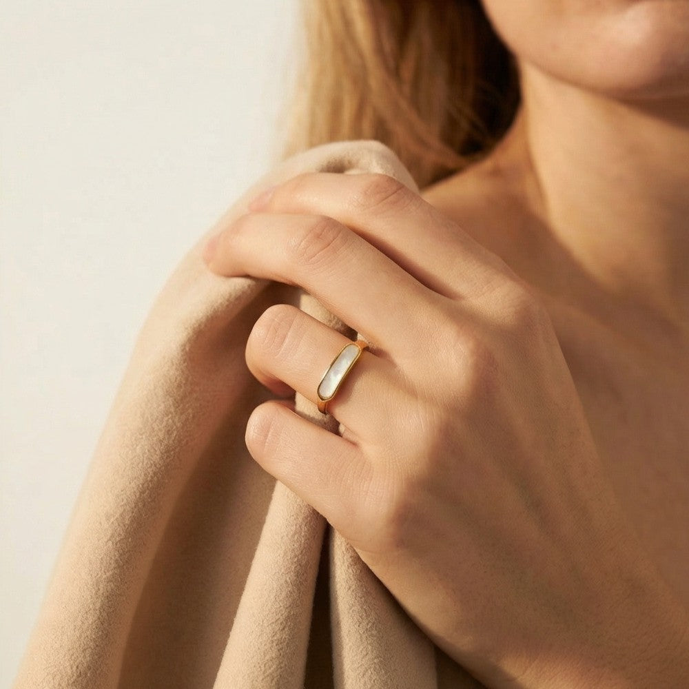 Eliana Ring
