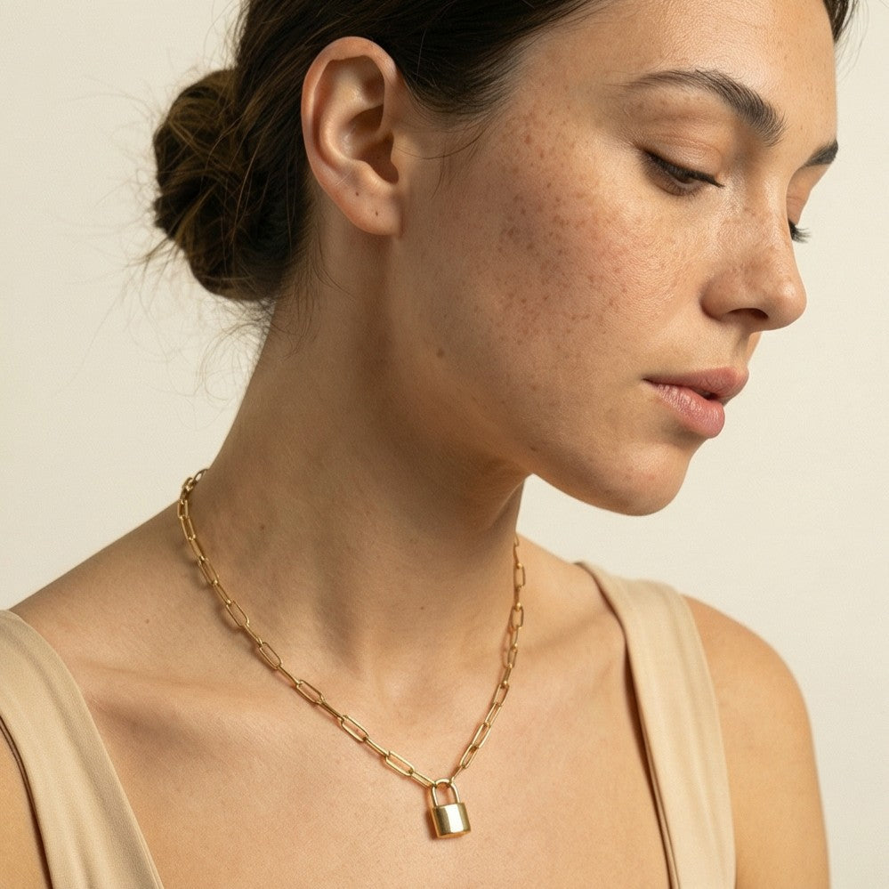 Amorette Necklace