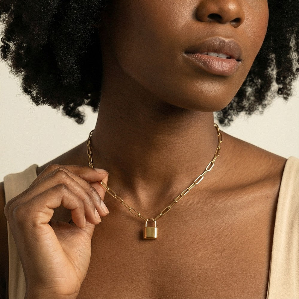 Amorette Necklace